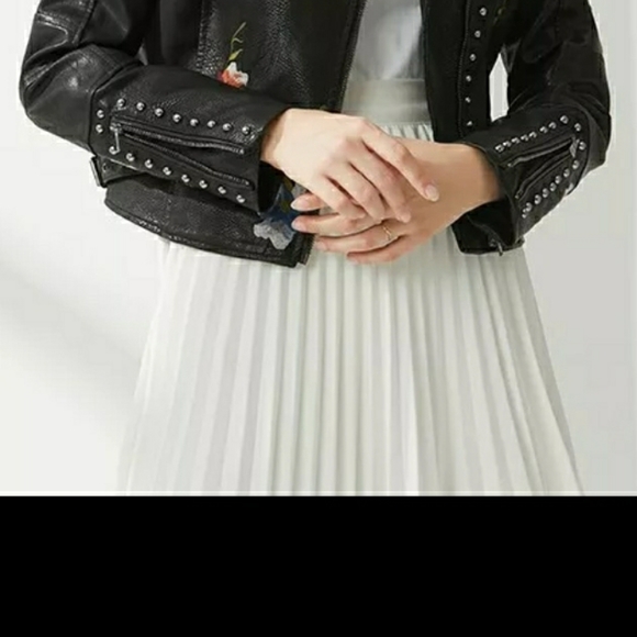 Women Leather Floral Print Embroidery Jacket - Picture 3 of 16